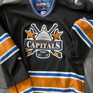 Vintage Washington Capitals Hockey Jersey